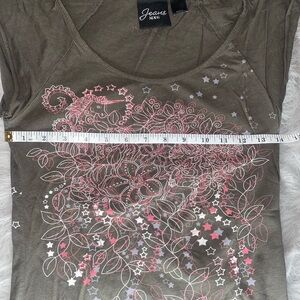 Truly Unique MNG T-Shirt EUC